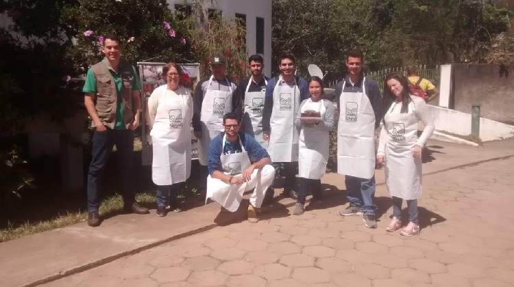 Membros da comunidade e alunos são beneficiados com curso sobre Classificação e Degustação de Cafés Especiais.