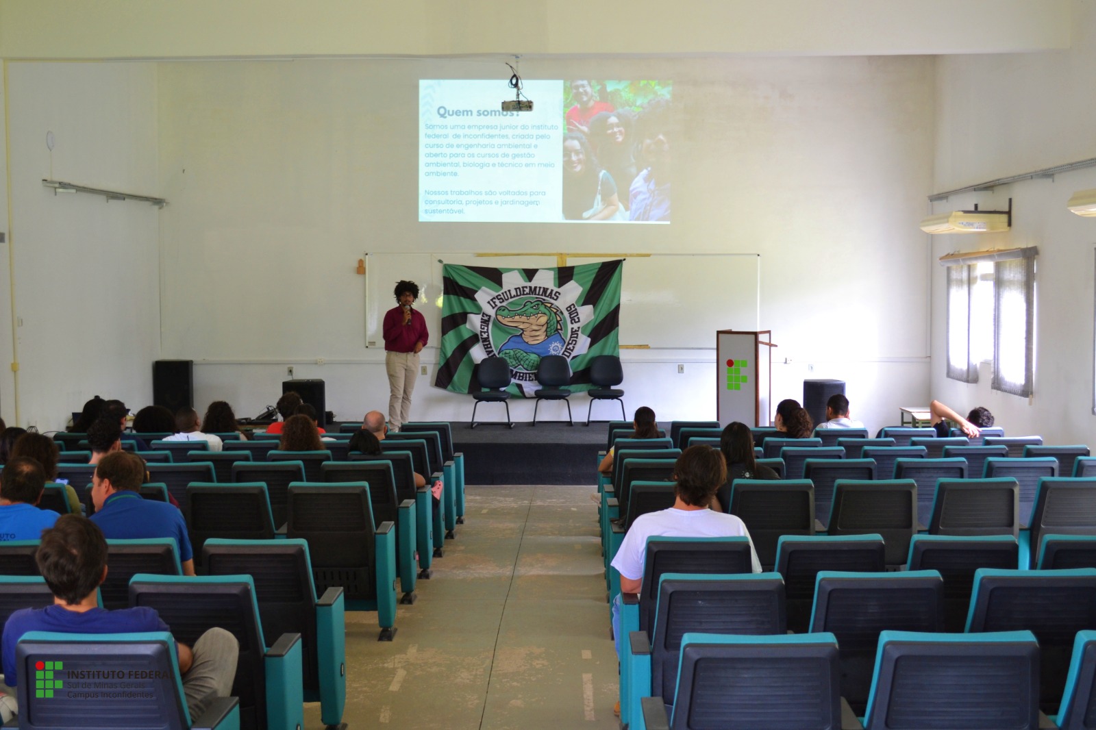 Palestras apresentam reflexões sobre carreira na área ambiental, além de ecologia, no auditório do CPA. (Foto: Ascom)