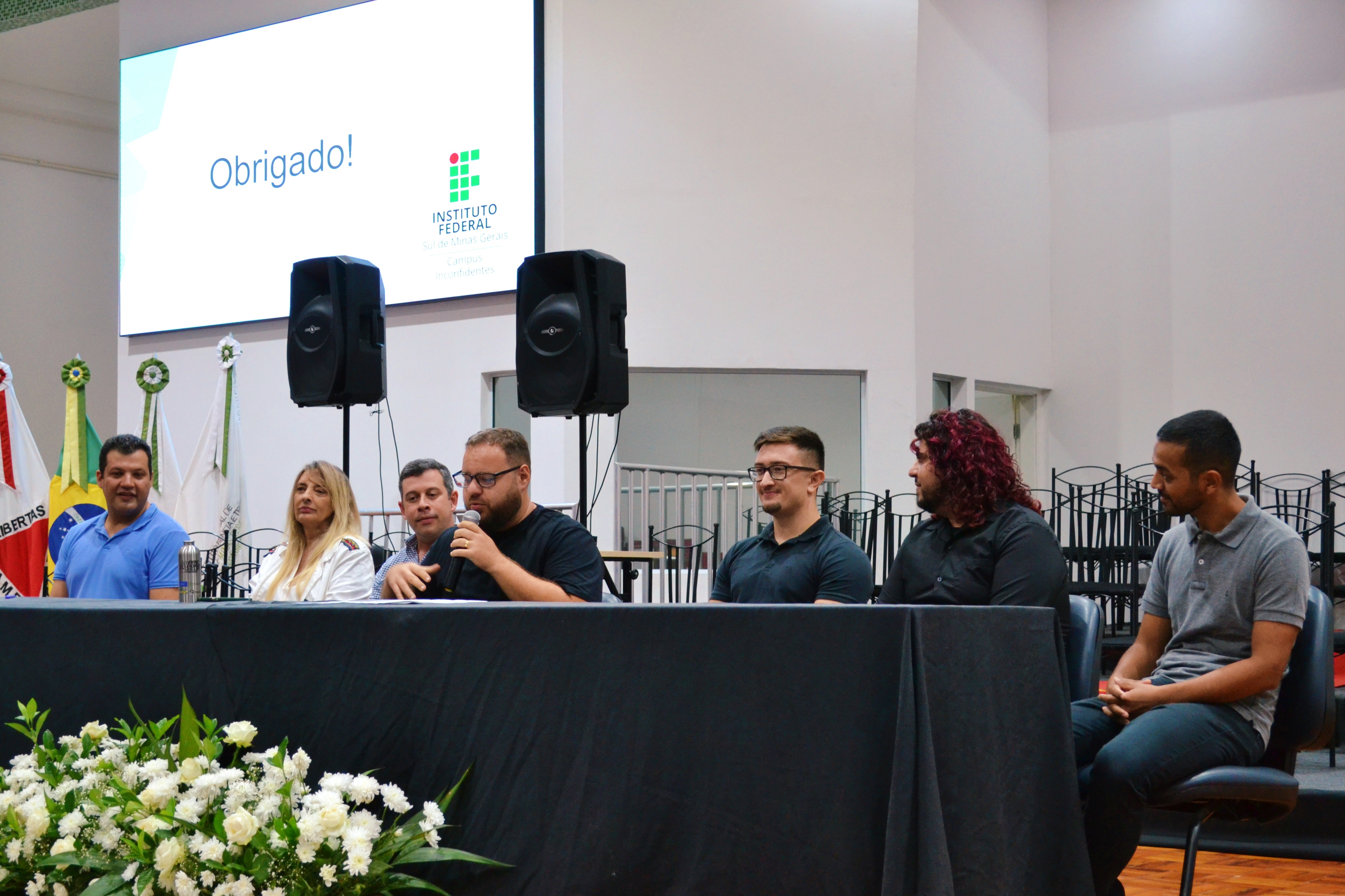 Egressos participam de Mesa Redonda e compartilham experiências (Foto: Ascom)