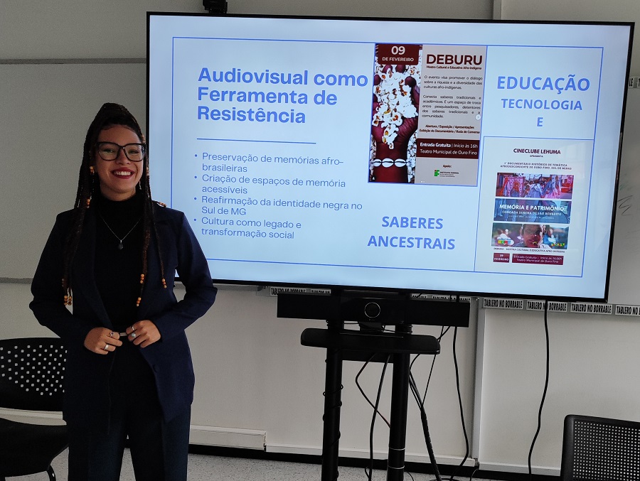 Jacqueline Aparecida de Souza, estudante de Licenciatura em História tem pesquisa aprovada com Bolsa da Lei Aldir Blanc. (Foto: Divulgação)